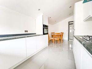 KITCHEN- click for photo gallery